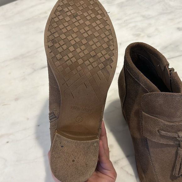 Nine West tan suede booties with fringe tie - Picture 5 of 5
